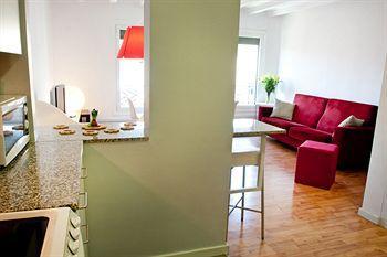 La Pedrera Apartment Barcelona Bagian luar foto
